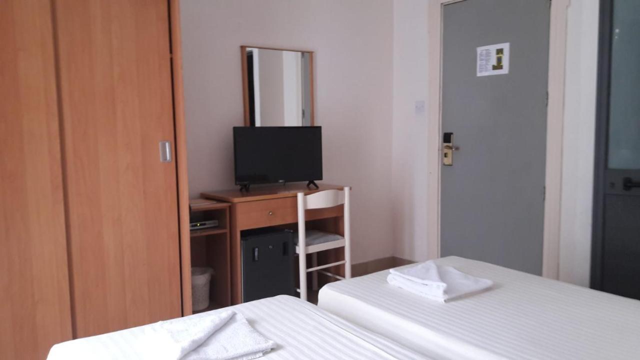 Tropicana Hotel San Ġiljan Extérieur photo