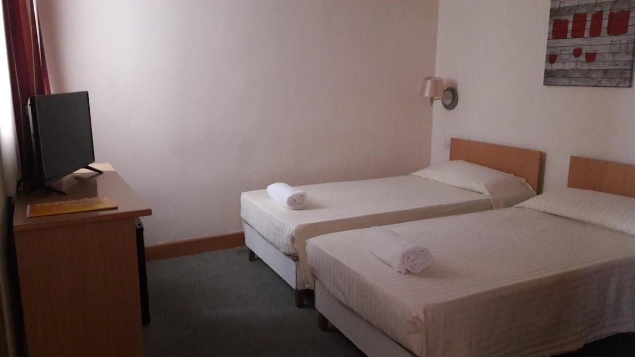 Tropicana Hotel San Ġiljan Extérieur photo